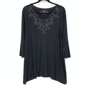 Soma Women's Size Large Sharkbite Hem Long Sleeve T-Shirt Black Embellished